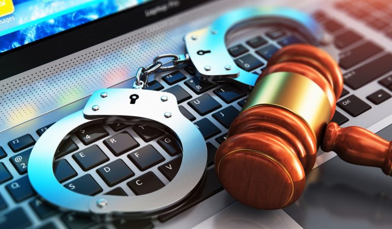 Cyber ​​criminals who gave the police a bribe..!